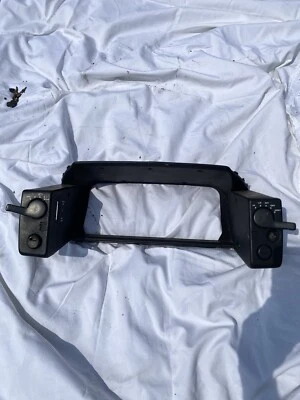 Cuadro de instrumentos Toyota MR2 1985-1989 Foto 1 de 4