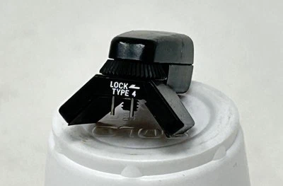 CONECTOR CABLE FLASH OLYMPUS OM TTL TIPO 4 #31349 f/ OM-1n y OM-2n SOLO Foto 1 de 2