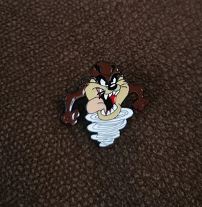 Taz Tornado - Tasmanian Devil - Looney Tunes (Emaille Pin Anstecker) - Bild 1 von 2
