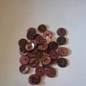 10 echte Perlmutt Muschel Knöpfe farbig rötlich schimmernd ca. 12,7 mm Konvolut - Bild 1 von 1