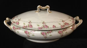 C.1900 - Bernardaud D&Co Limoges Pink Roses w/Garland - Covered Vegetable Bowl - Picture 1 of 12