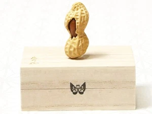 Boxwood Netsuke Peanut Author OKAICHI With Paulownia Box Japanese Handmade - Picture 1 of 11