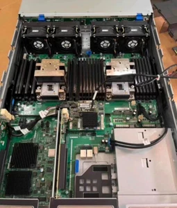 FusionServer RH2288H V5 12x3.5" Server/2x Gold 6152 22Core/128G RAM/10G NIC - Picture 1 of 3