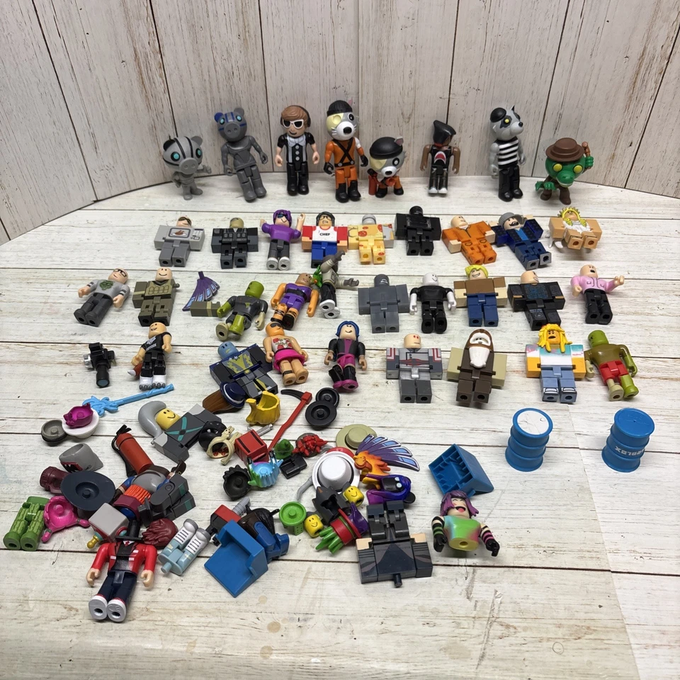 Lote de 25+ figuras y accesorios de acción de juguetes R0BL0X Foto 1 de 4