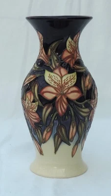 Moorcroft Peruvian Lily Vase - Image 1 of 4