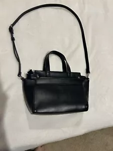 Forever 21 Black versatile/ Detachable Strap Purse - Picture 1 of 4