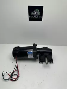 Leeson M1135069.00 Permanent Magnet DC Gearmotor 90v 1/8 hp 60:1 Ratio New - Picture 1 of 4