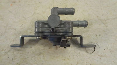 1989 Kawasaki Voyager XII ZG1200 ZG-1200 K317. fuel petcock - Imagem 1 de 3