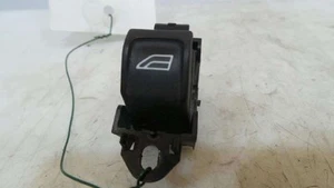 30773272 RIGHT FRONT POWER WINDOW SWITCH / 30773272 / 1009976 FOR VOLVO V70 FAMI - Picture 1 of 8