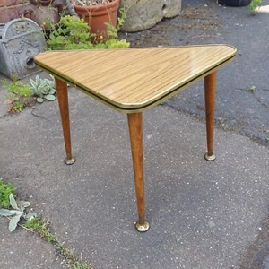 Vintage Mid Century Design Wooden Formica Triangular Corner Table Classic - Picture 1 of 11