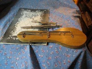 Tru-Gyde Hooked Rug Book and Rug Hook ? Extra Pieces - Picture 1 of 7