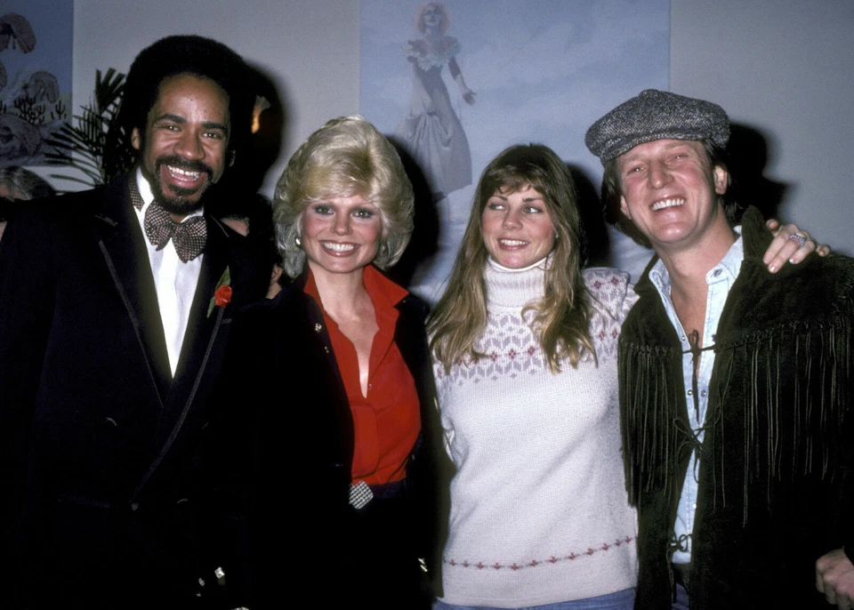 Foto brillante 11x14 WKRP en Cincinnati Tim Reid Loni Anderson Jan Smithers Foto 1 de 1