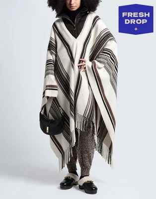 PVP €2410 CHLOE Abrigo Poncho Tejido Cachemira y Seda Talla Única Abajo Cuello Alto Flecos Foto 1 de 4