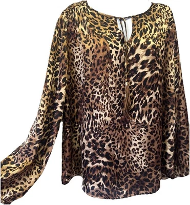 Blusa Chico's Satén Leopardo Guepardo 3 XL Manga Larga Top Borlas Ligera Foto 1 de 4