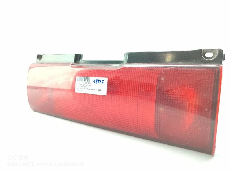 23632285 piloto trasero central SUZUKI SWIFT II FASTBACK 1.3 1989 1991262 - Imagen 1 de 4