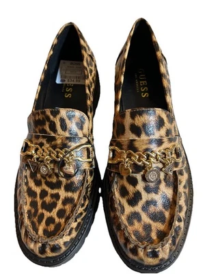 MOCASINES MUJER ADIVINA PATRÓN LEOPARDO CON DIJES DORADOS NOS Foto 1 de 4