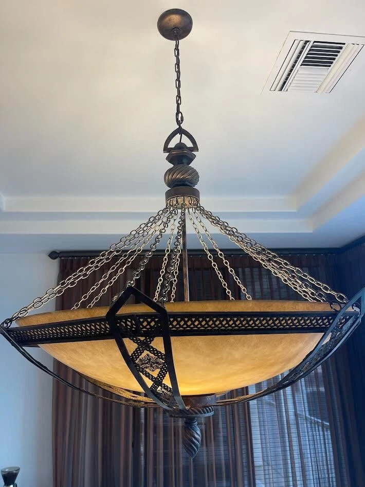 Lámpara de araña de latón Foto 1 de 1