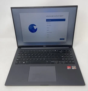 LG UltraPC 16" Lightweight Laptop, Ryzen 7 7730U, Windows 11 Home, 16GB RAM, 1TB - Afbeelding 1 van 12