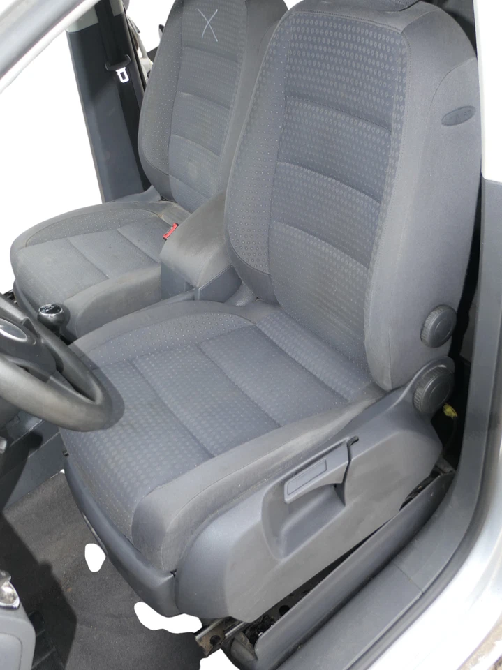 VW Touran 1T3 1T Sitz vorne links Fahrersitz Höhenverstellbar - Bild 1 von 4