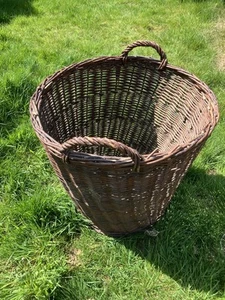 Very Large strong Wicker Basket - Logs, Laundry Toys Etc 24" High,26" Diameter - Picture 1 of 3