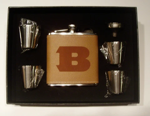 Cincinnati Bengals 6 Oz Leatherette Flask w Optional Presentation Box Cover