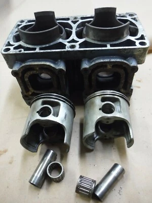 Yamaha Waverunner III 1993 93 OEM 3 WR 650 WR650 CILINDRO JARRA PISTONES D71-35 Foto 1 de 4