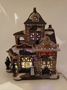 Member's Mark 2006 Victorian Village Light Up Fiber Optic Restaurant 10” - Picture 1 of 15