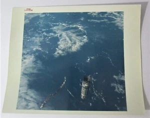 Original NASA GEMINI 12 Photograph  "A Kodak Paper"  Buzz Aldrin Attaches Tether - Picture 1 of 10