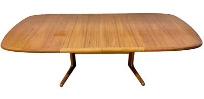 Mesa de comedor ovalada danesa moderna vintage de teca Foto 1 de 4