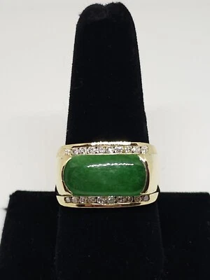 Anillo de diamantes y jade manzana verde de oro amarillo de 18k vintage para hombre 16 gramos talla 11 Foto 1 de 4