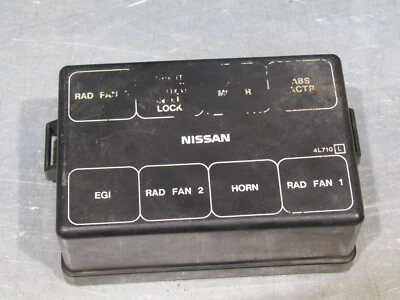 1996-1999 Infiniti I30 OEM tampa da caixa de relé do capô 96 97 98 99 - Imagem 1 de 4