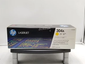 NOWY ORYGINALNY ZAPIECZĘTOWANY TONER HP LaserJet 304A CC532A żółty - Zdjęcie 1 z 3