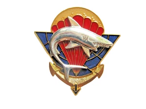 INSIGNE TDM PARACHUTISTES DU 2° RPIMa LA 1° COMPAGNIE (TRANSLUCIDE) Y. DELSART - Bild 1 von 2