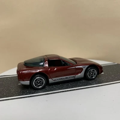 1999 Matchbox #38 1997 Chevrolet Corvette Coupe C5 Dark Red w/5 Split Spoke NM - Image 1 of 4