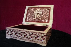 Wooden Carved Reliquary box. Orthodox . Religious Reliquary - Picture 1 of 12