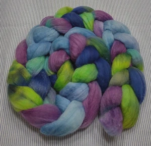 USA Hand Dyed Painted Med Wool Combed Top Roving Spinning Felting Gems - Picture 1 of 1