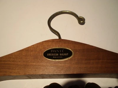 "Corbata vintage de nogal americano de 11"" con 38 perchas hecha en EE. UU. bonito grano de madera" Foto 1 de 4