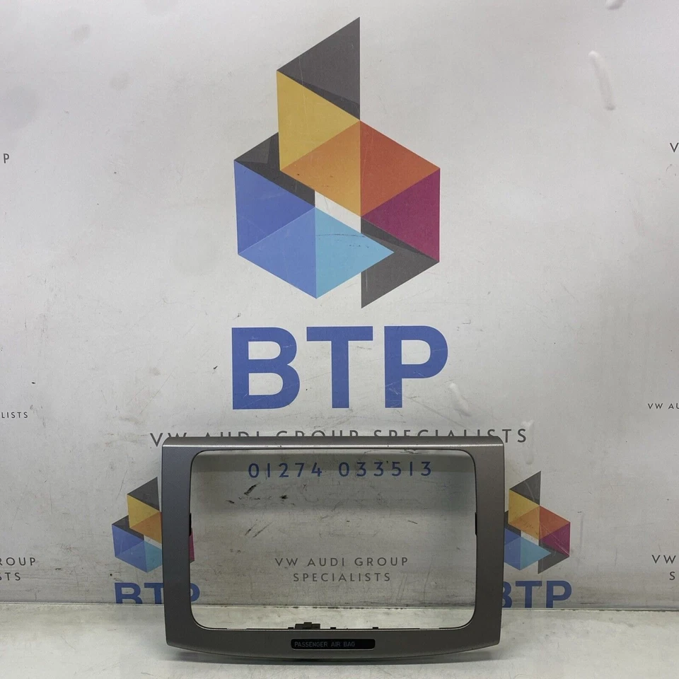 VOLKSWAGEN PASSAT B6 TRENDLINE 2001-2005 EMBELLECEDOR ESTÉREO 3C0858069M CAJA105 Foto 1 de 4