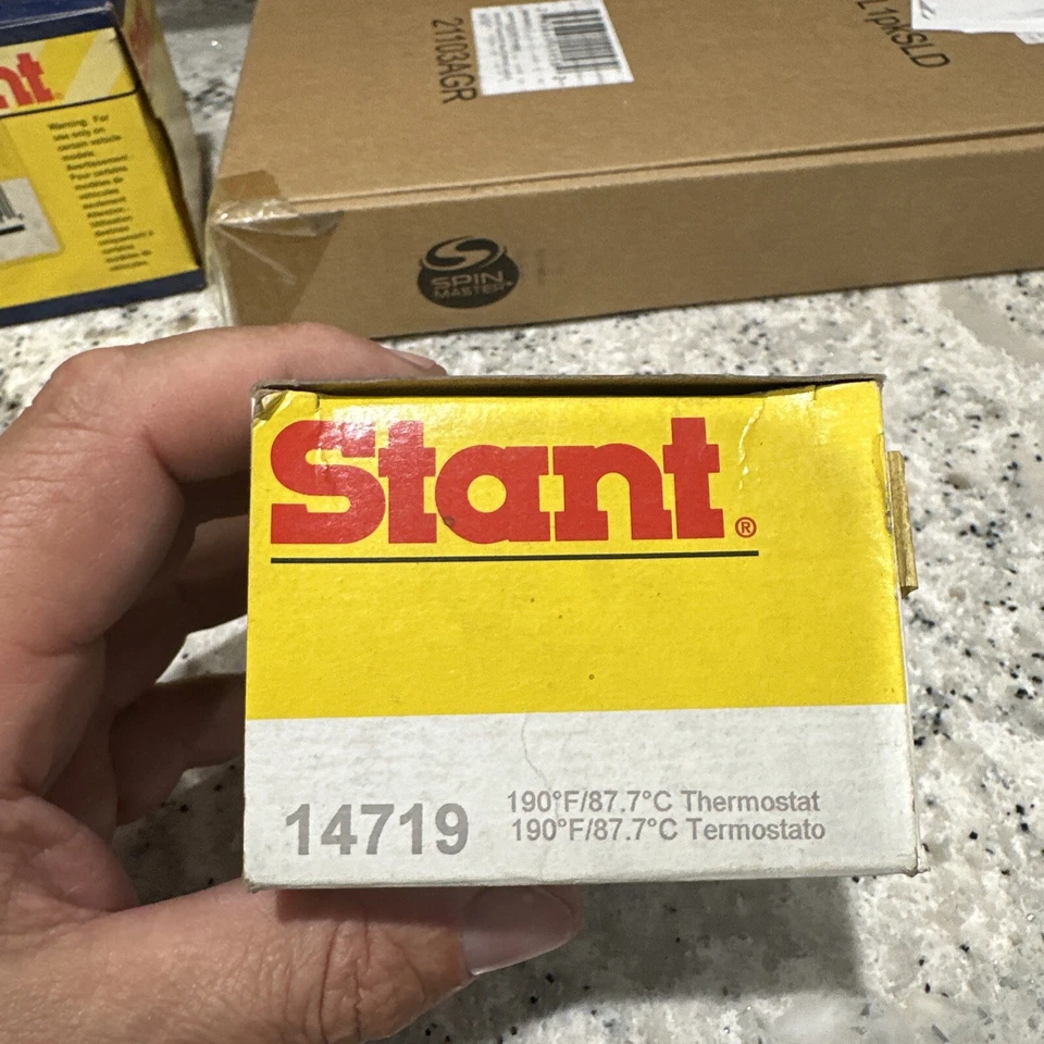 Termostato refrigerante motor Stant 14719 Foto 1 de 1