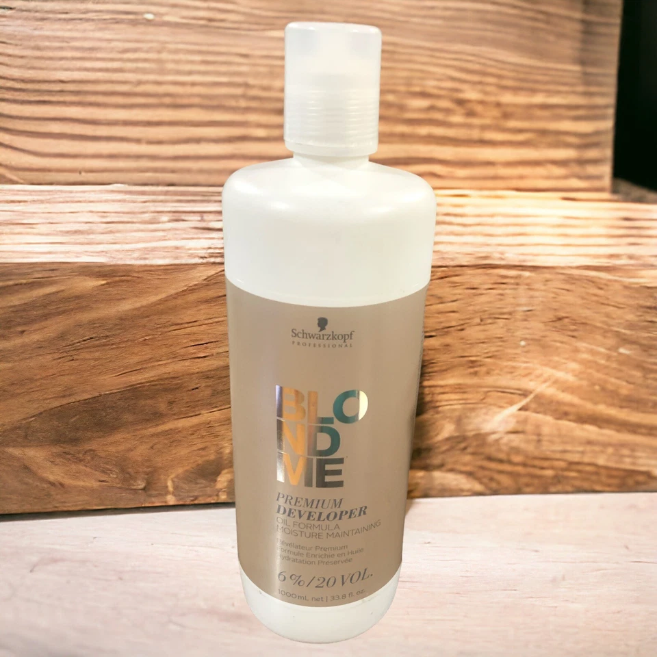 Schwarzkopf Professional Blond Me Blondeme Premium Developer 6% 20 VOL - 33.8oz - Image 1 of 2