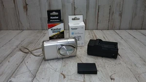 Olympus Stylus 300 Digitalkamera mit neuem Akku & Ladegerät OHNE KARTE LESEN - Bild 1 von 7
