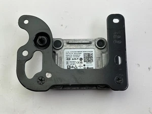 2021-2023 KIA SORENTO OEM UNIDAD DE RADAR DE CONTROL DE CRUCERO ADAPTATIVA DELANTERA 99110P4000 - Imagen 1 de 4