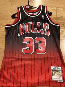 Mitchell Ness Swingman Scottie Pippen Chicago Bulls 1995-96 Jersey Sz M BNwT NBA - Picture 1 of 7