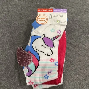 WONDER NATION GIRLS KNEE HIGH SOCKS UNICORN STAR DESIGN 3 PAIRS SiZE Medium - Picture 1 of 1
