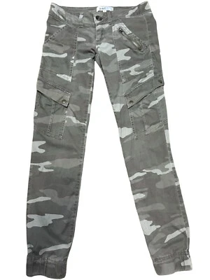 Women’s Army Camo Print Utility Cargo Pants Joggers Y2K Snap Pocket Army Size 1 - Image 1 of 4