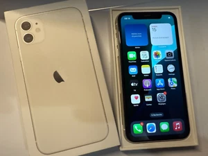 Apple iPhone 11 - 128Go - Blanc (Désimlocké) - Photo 1 sur 8