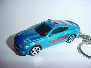 HOT 3D FORD MUSTANG GT POLICE CAR CUSTOM KEYCHAIN key keyring COP 1/64 maisto - Picture 1 of 3