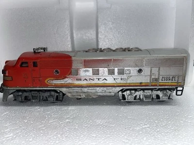 Lionel 2333 O Santa Fe EMD F3 Diesel Locomotive  1949, Rare #2 - Image 1 of 4