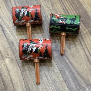 Vintage Halloween Blech Litho Noise Maker US Metall Spielzeug Mfg Co Hexe Geist Katze - Bild 1 von 17