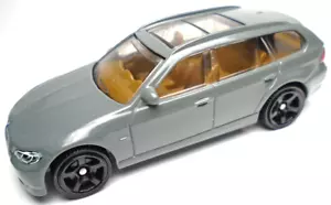 2023 MATCHBOX '12 BMW SERIE 3 TOURING GRIGIO 2 7/8" AUTO PRESSOFUSA CON INTERNI MARRONI - Foto 1 di 6